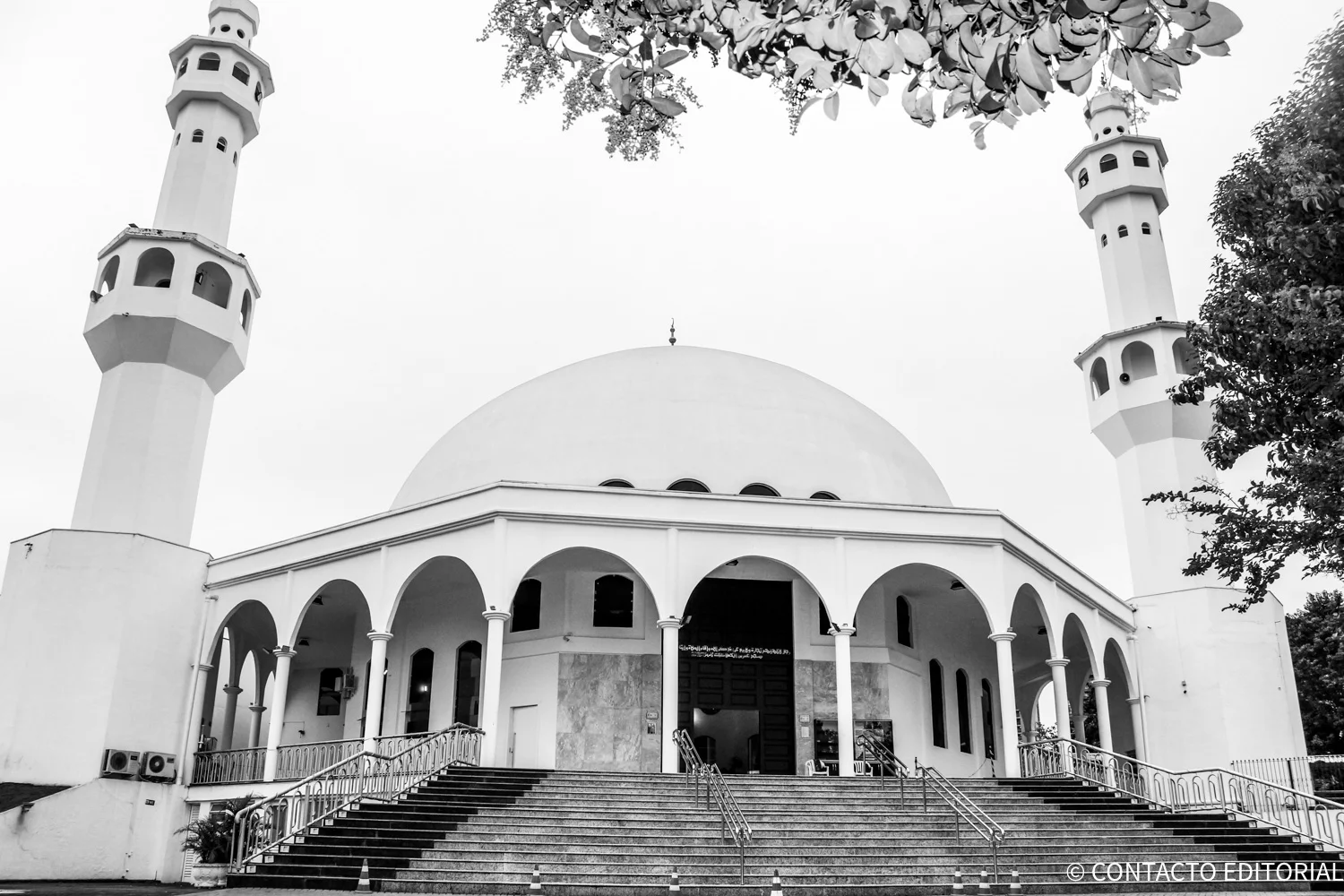 Mesquita Ibn Al-Khatab.jpg
