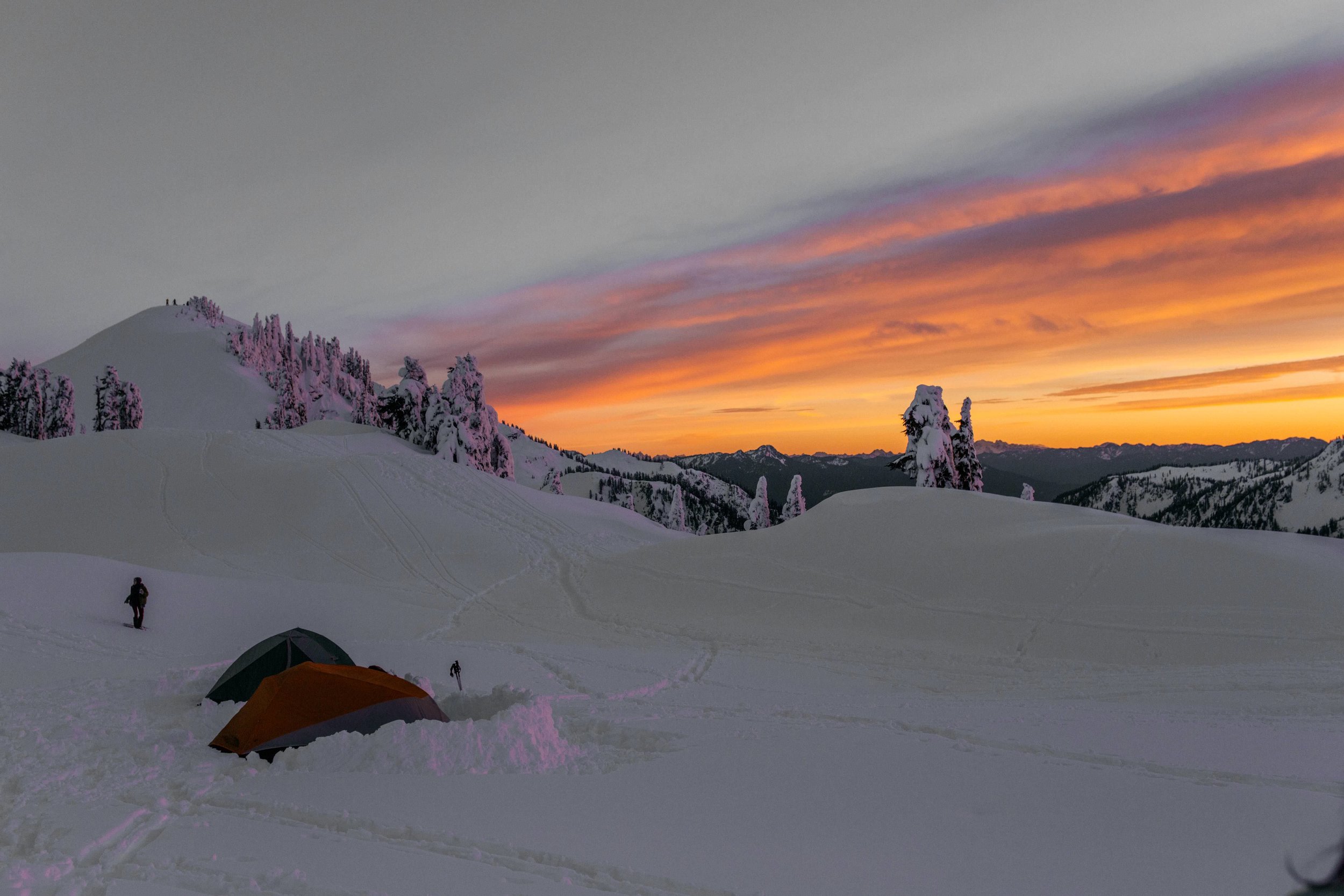 north-cascades-mount-baker-snow-camping-sunset.jpg