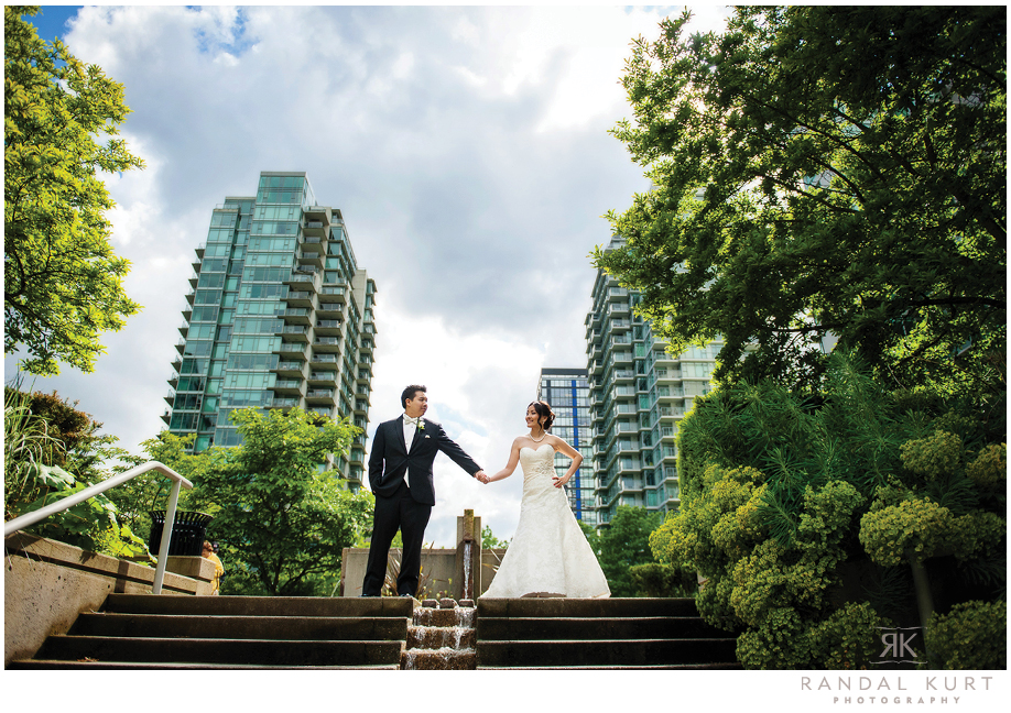 20-vancouver-wedding-yacht.jpg