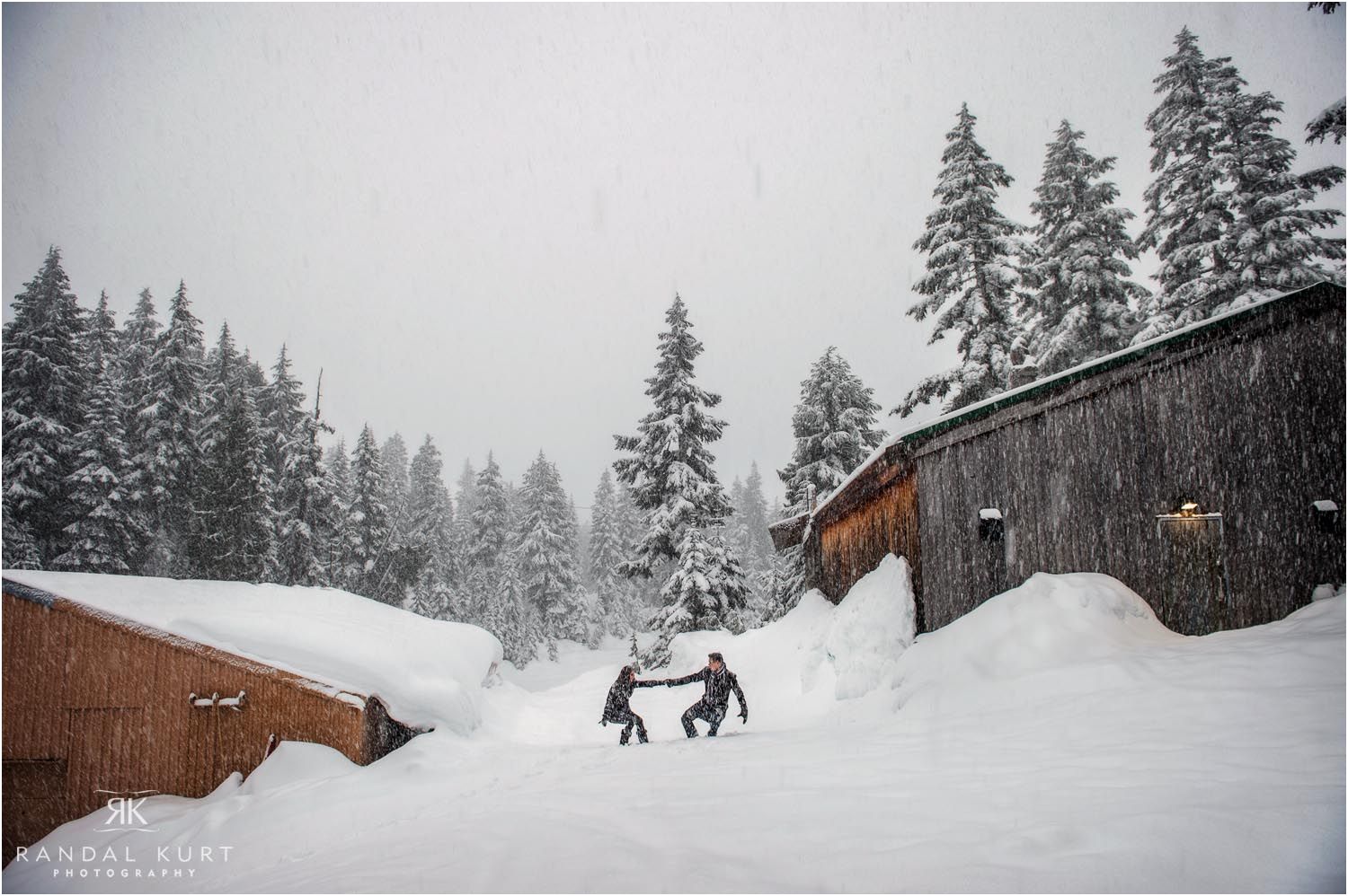 23-grouse-mountain-engagement-session.jpg