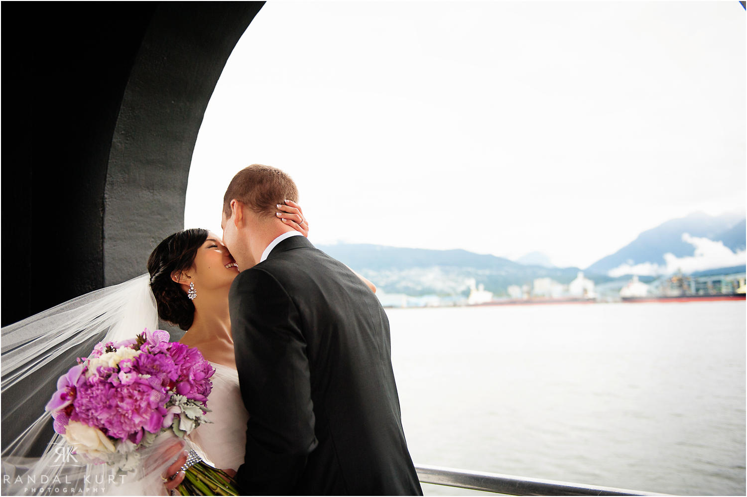 25-pinnacle-at-pier-wedding.jpg