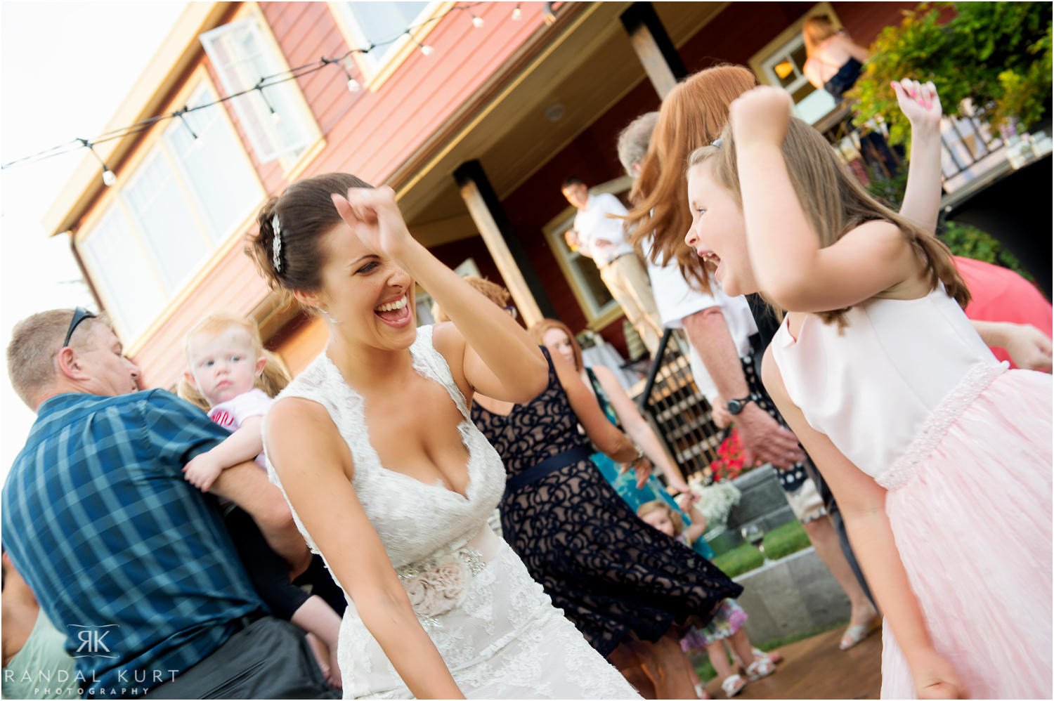 37-comox-wedding-photography.jpg