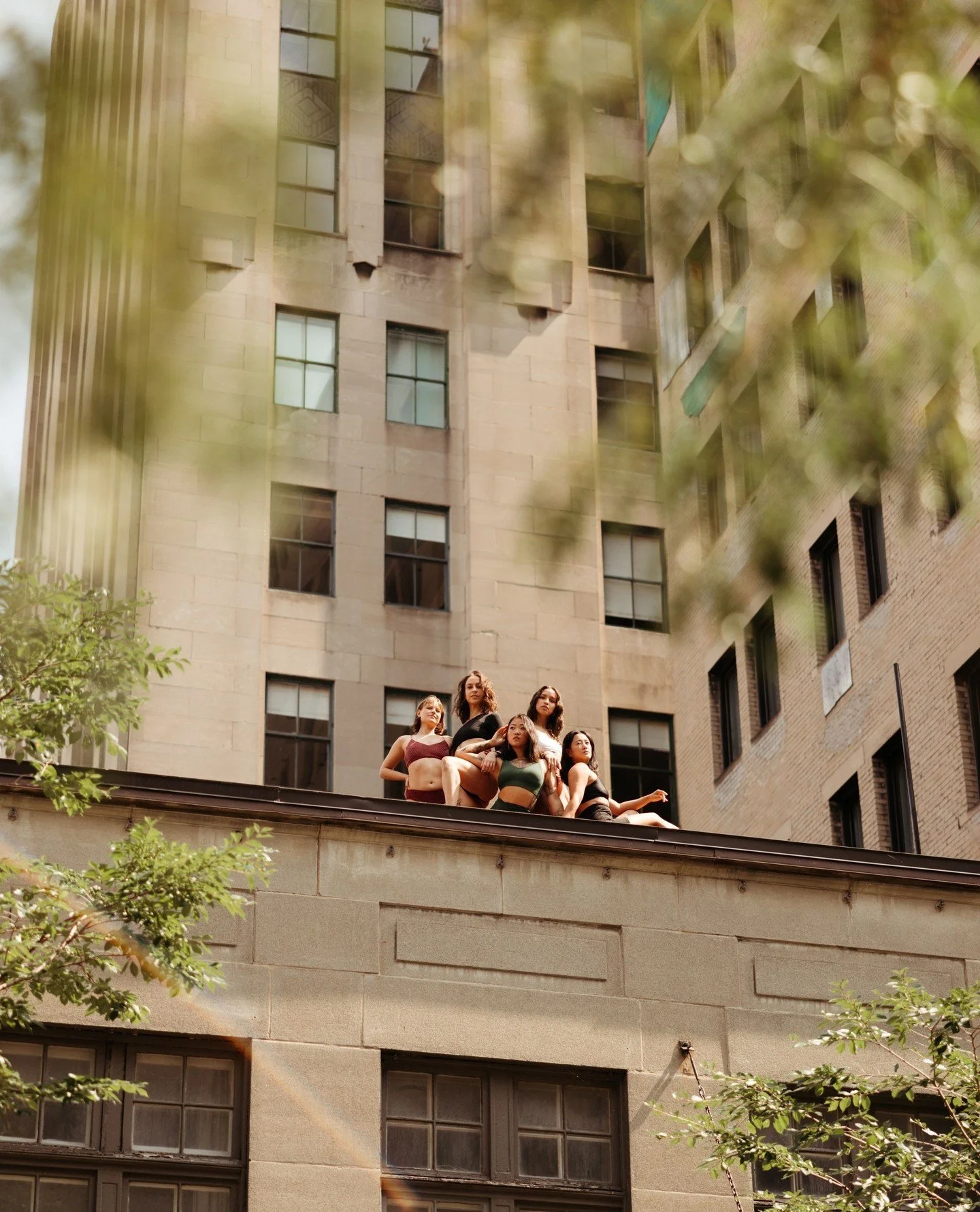 This summer was a whirlwind of rooftop photo sessions at Milan Pole Dance Studio. Fourteen days over the course of three months, with over 120 beautiful people photographed, and I couldn't have done it without the amazing @isa.polemama and @nadiageno