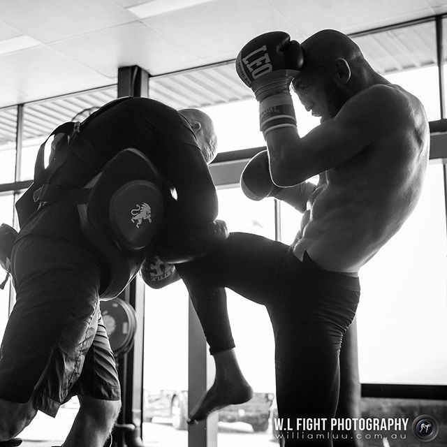 Train as you fight. Right knee by @dzhabar_askerov⁠⠀
.⠀⁠⠀
.⠀⁠⠀
#kickboxing #k1 #knee #kick #leone #leone1947 #fighter #training #combatsports #martialarts #wlfightphotography #trainasyoufight