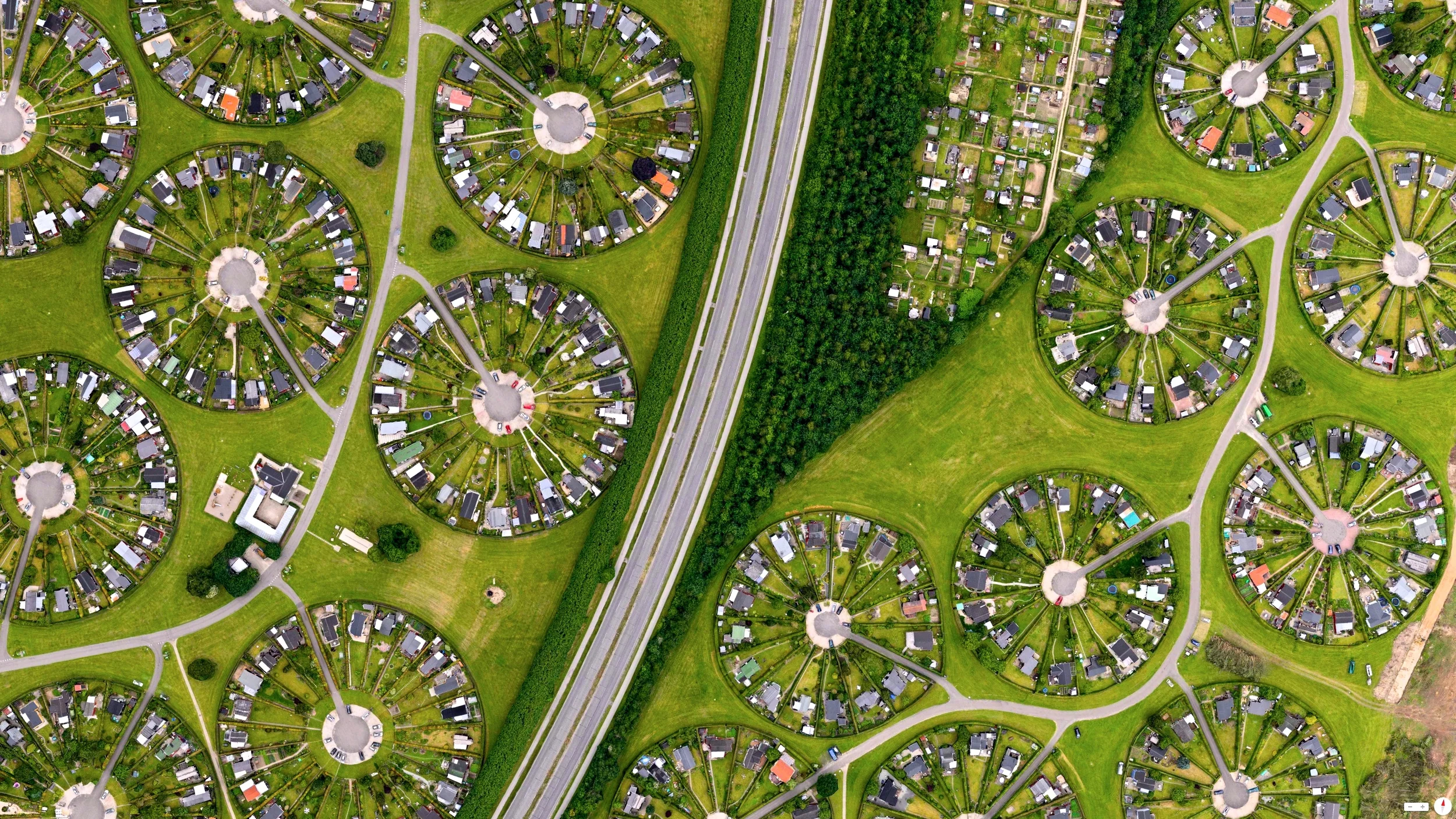 3/19/2014 Brøndby Haveby Brøndby Municipality, Denmark 55 ° 38 '12.836031 "N, 12 ° 23' 58.386726" E