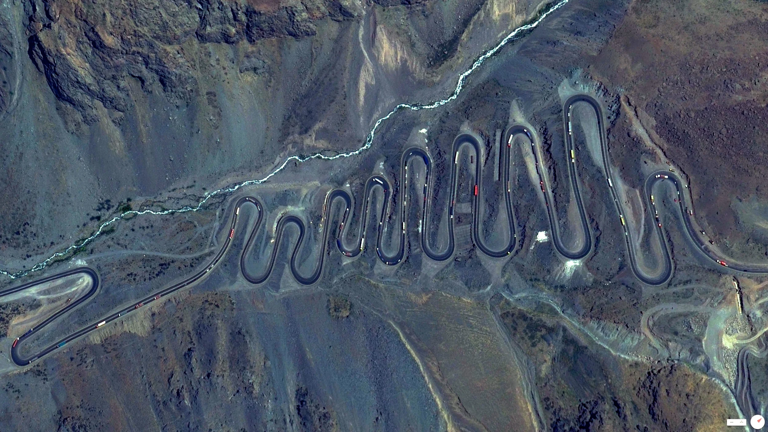 4/11/2014 Los Caracoles Pass Los Andes, Chile 32°51'6"S 70°8'16"W