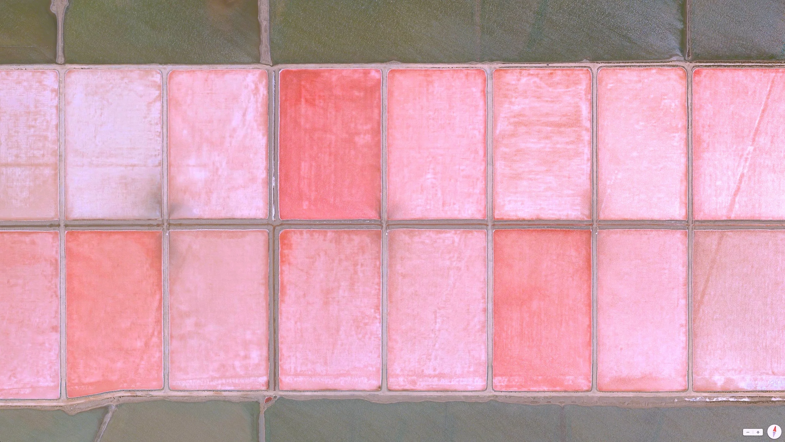 6/25/2014 Salina Santa Maria salt evaporation ponds Cadiz, Spain 36°36′N 6°13′W