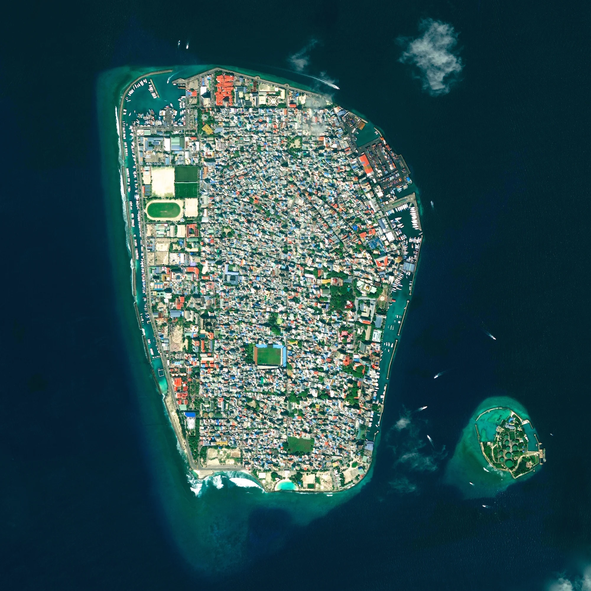 5/9/2015 Malé Malé, Republic of Maldives 04°10′31″N 073°30′32″E Malé is the capital and most populous city in the Republic of Maldives. With more than 47,000 residents per square kilometer, the heavily urbanized city constitutes the fifth most densely populated island in the world. 