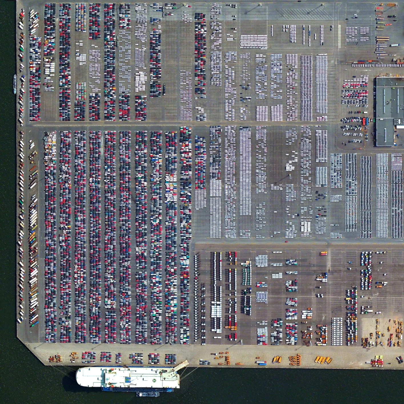 6/3/2015 Port of Antwerp Antwerp, Belgium 51°16′12″N 4°20′12″E Automobiles and semi-trailer trucks are unloaded and shipped at the Port of Antwerp in Belgium. In 2014, the facility moved nearly 1.2 million vehicles.