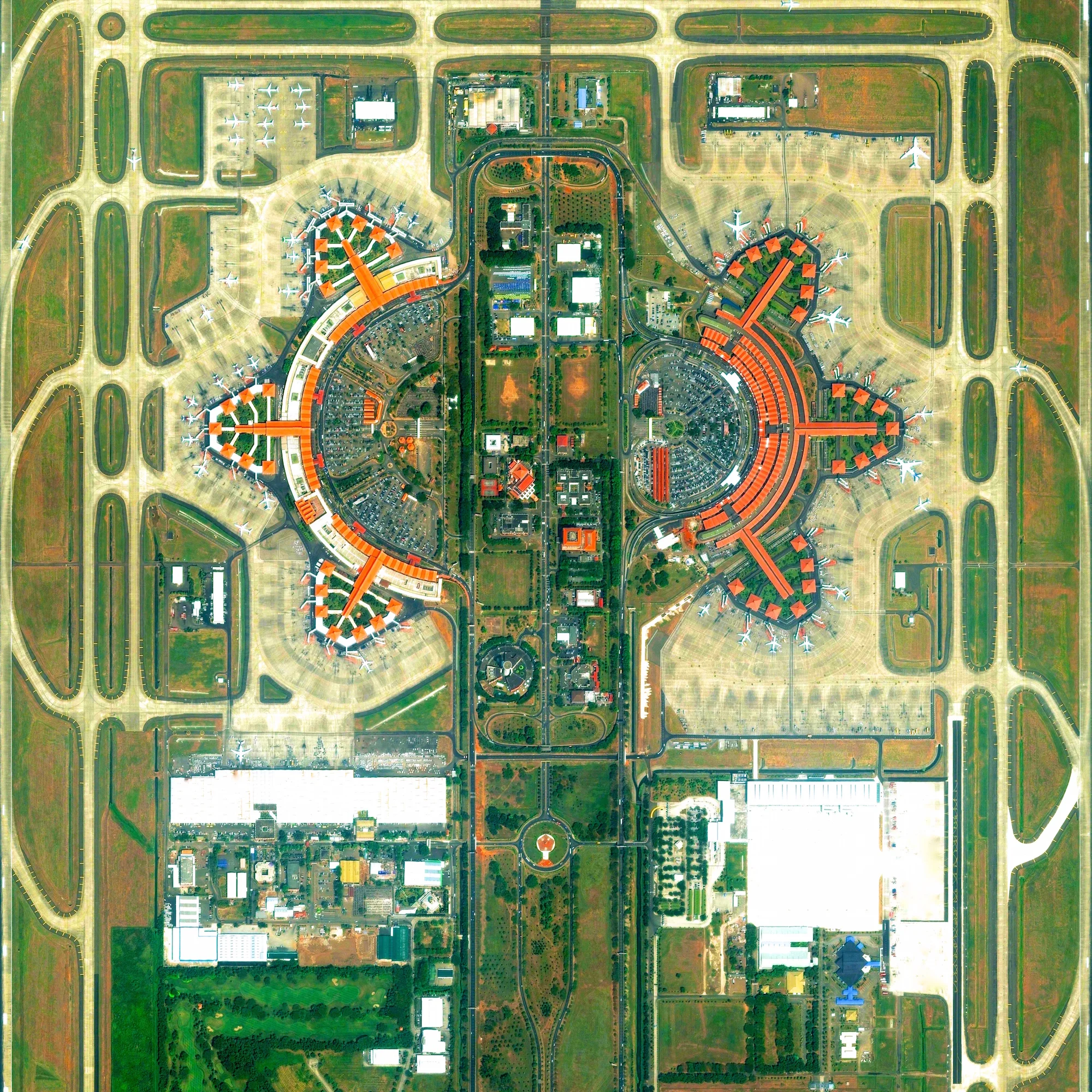 6/5/2015 Soekarno-Hatta International Airport Jakarta, Java, Indonesia -6.125556 , 106.655833 Soekarno-Hatta International Airport in Jakarta, Indonesia is the 9th busiest airport in the world, serving approximately 57.8 million passengers each year. The boarding pavilions are examples of classic Indonesian architecture with roofs built in the Javanese stepped-roof style.