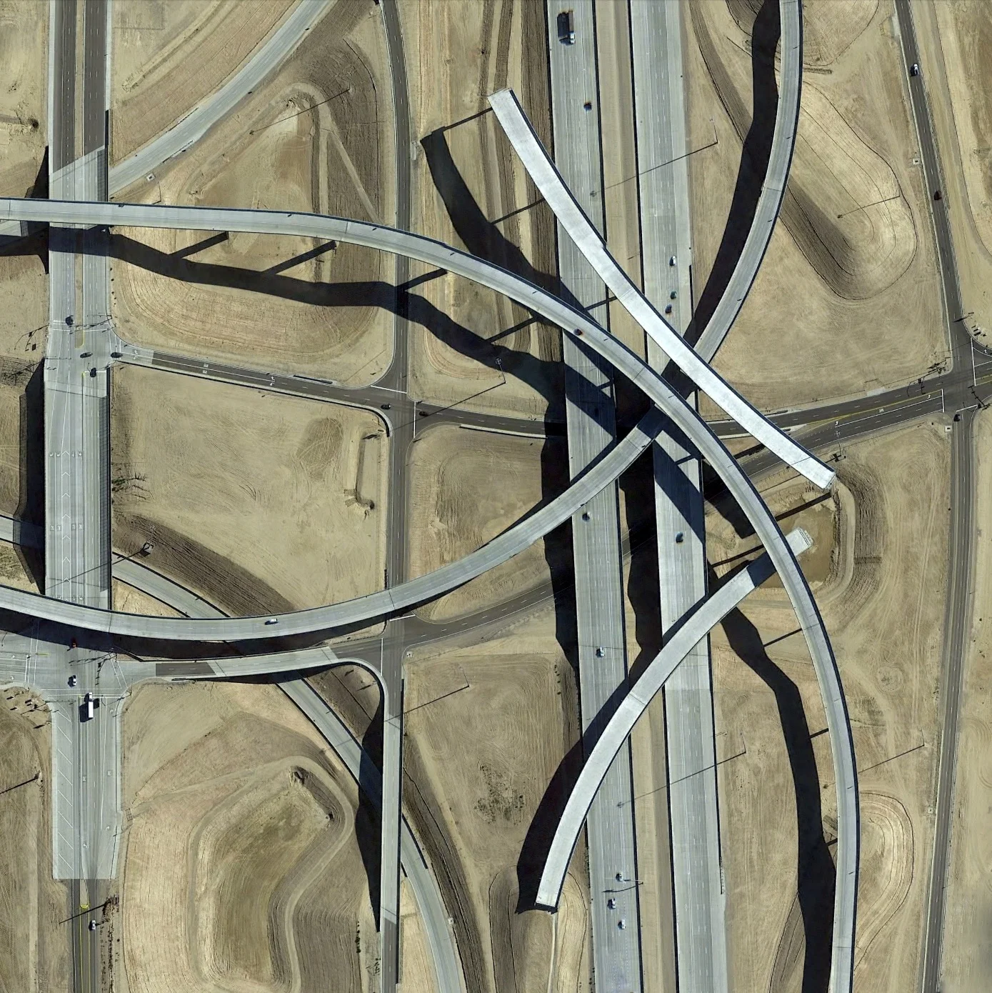 6/6/2015 Interchange construction Avondale, Arizona, USA 33.462550968°, -112.426634395° An interchange is constructed around the Pagano Freeway in Avondale, Arizona, USA. On average, an American motorist will pay approximately $171/year in road maintenance taxes.