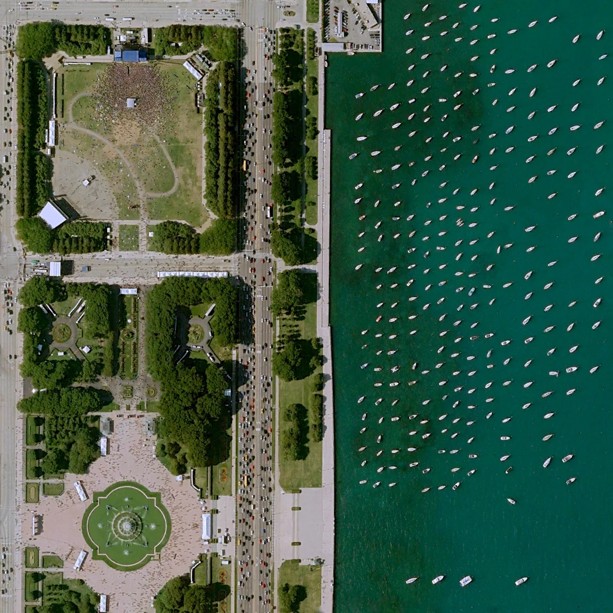 6/12/2015 Lollapalooza Chicago, Illinois, USA' 41°52′57.75″N 87°37′21.60″W The Lollapalooza Music Festival takes places each year at Millennium Park by Lake Michigan in Chicago, Illinois, USA. The event hosts more than 160,000 people over a three-day period.