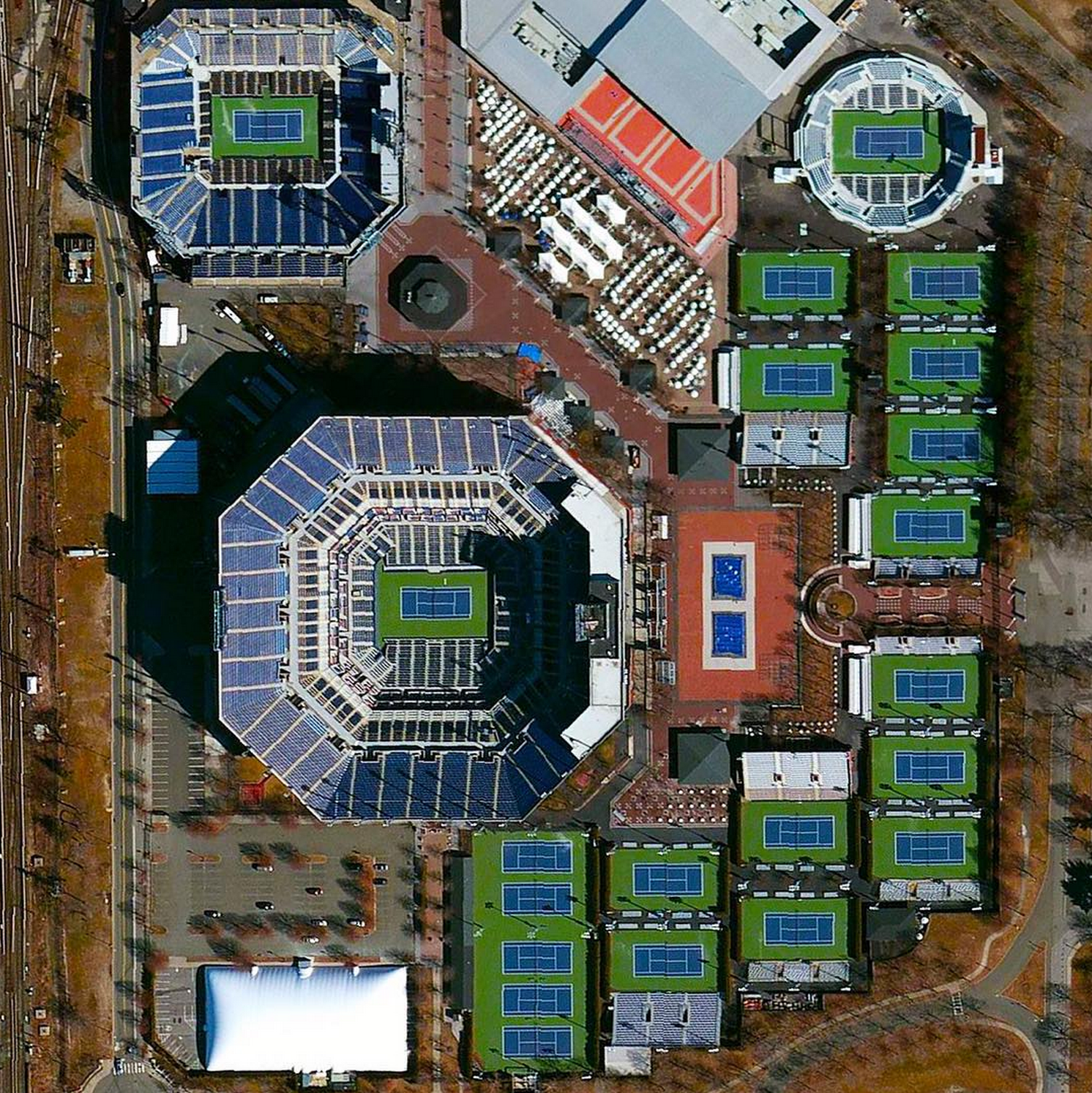 9/13/2015 U.S Open New York City, New York, USA 40.750367600°, -73.845611800° The U.S. Open Men's Tennis Championship Final will begin shortly at the Billie Jean King National Tennis Center in New York City. The showdown will feature tennis greats Roger Federer and Novak Djokovic. 