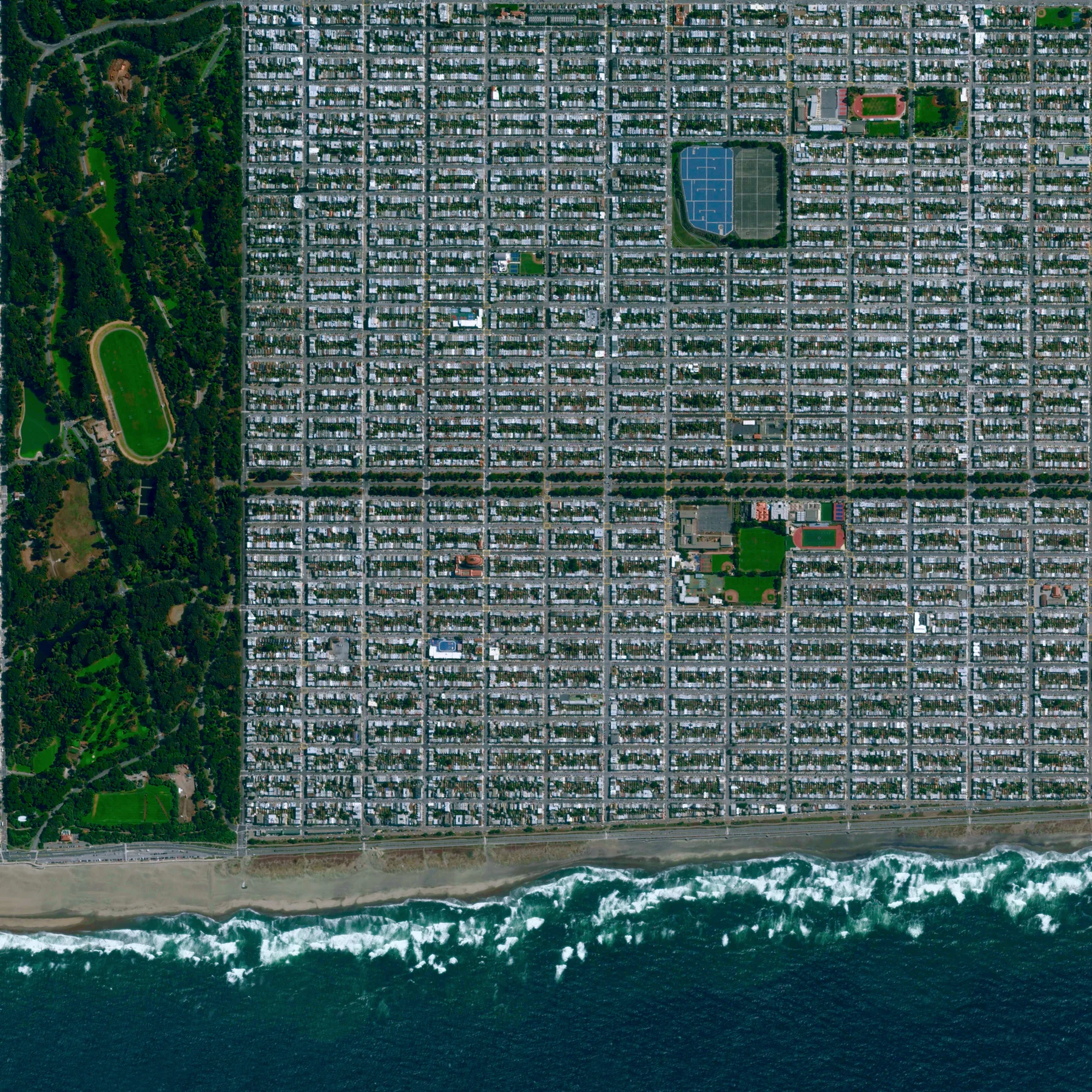 9/22/2015 Sunset District San Francisco, California, USA 37.756279578°, -122.487415727° The Sunset District is the largest and most populous neighborhood within San Francisco, California. Bordered by Golden Gate Park on its northern side, the district is home to more than 85,000 people. Sunset is often referred to as “The Avenues” because it is spanned by numbered north-south thoroughfares.