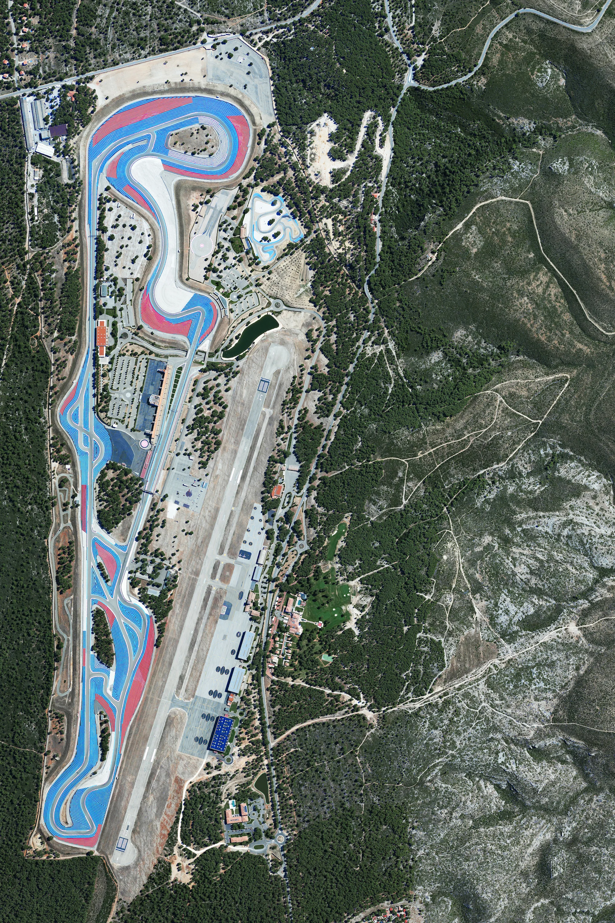 12/6/2015 Circuit Paul Ricard Le Castellet, France 43°15′2″N 5°47′30″E Circuit Paul Ricard is a motorsport track at Le Castellet, near Marseille, France. The track is known for its distinctive black and blue runoff areas called the Blue Zone. Additional deeper run-off areas known as the Red Zone use a more abrasive surface designed to maximize tire grip and minimize braking distance.