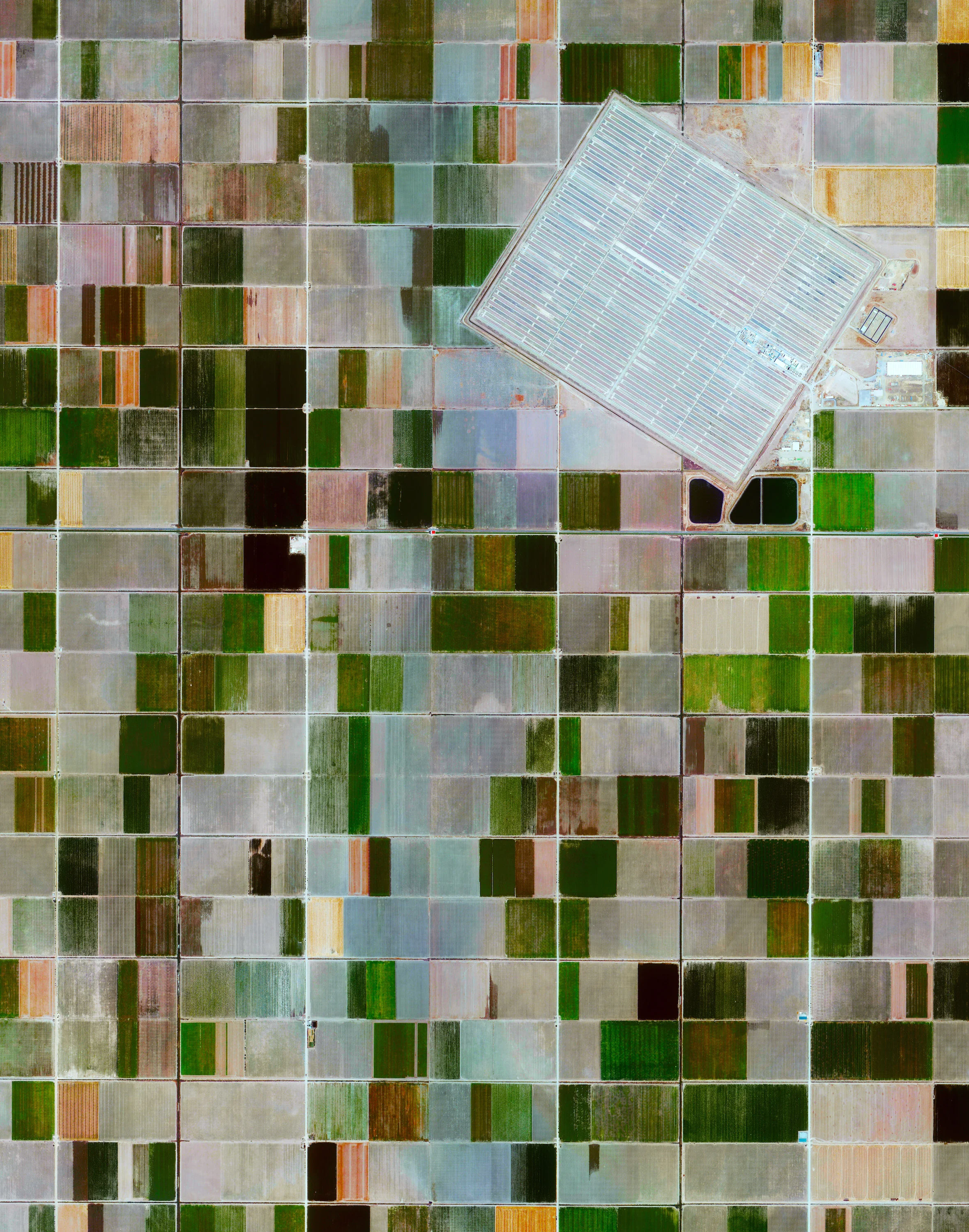 7/7/2016 Lebrija 1 Solar Power Plant Lebrija, Spain 37.007977710°, -6.049280818° The Lebrija 1 Solar Power Plant in Lebrija, Spain is comprised of approximately 170,000 individual mirrors installed on 6,048 parabolic troughs. If placed next to one another, the troughs would extend for 60 kilometers.