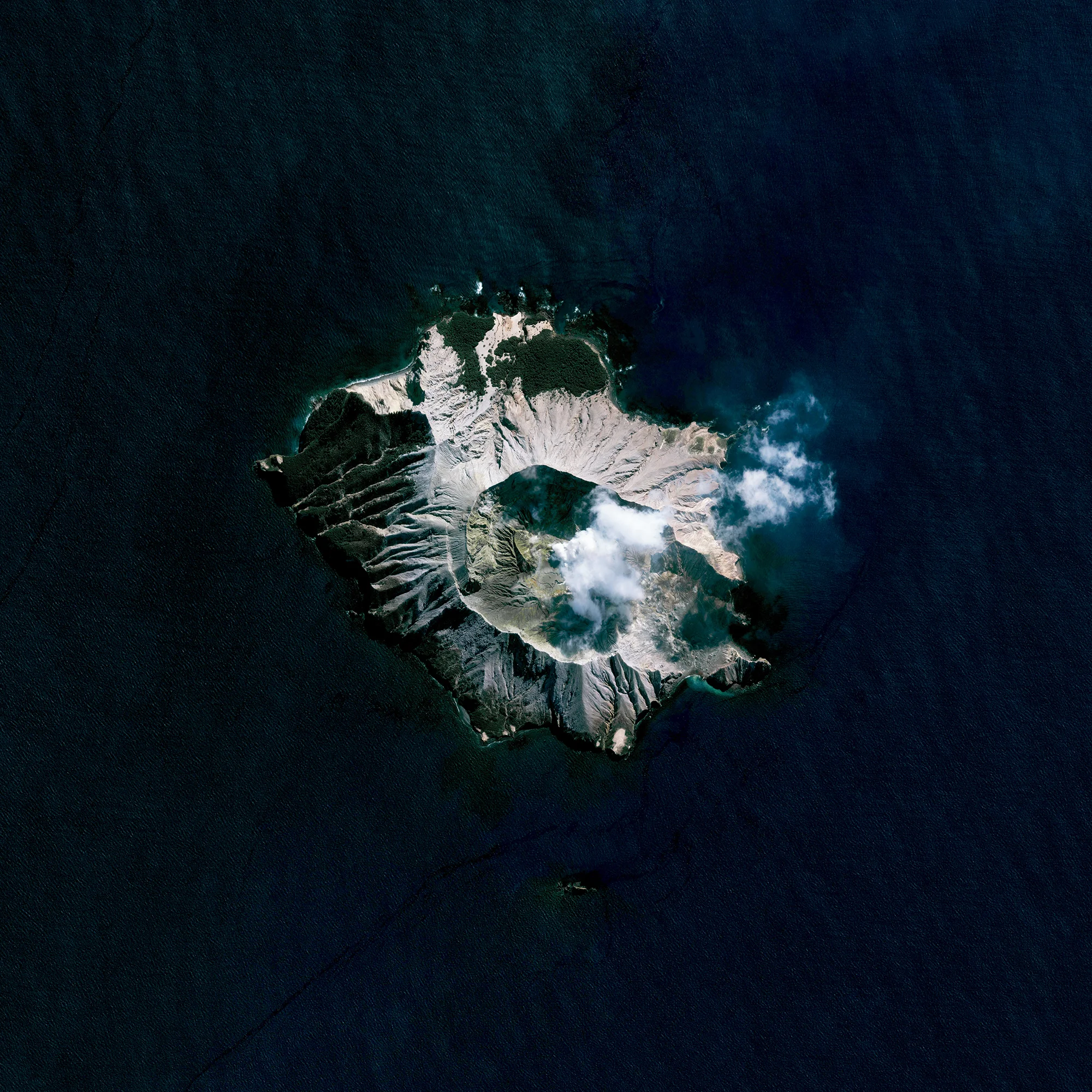 8/29/2016 Whakaari / White Island Bay of Plenty, New Zealand 37°31′S 177°11′E Whakaari, also known as White Island, is an active stratovolcano, situated 48 km (30 mi) from the North Island of New Zealand in the Bay of Plenty. Whakaari is New Zealand’s most active volcano, and has been built up by continuous eruptions over the past 150,000 years. The island is approximately 2 km (1.2 mi) in diameter and rises to a height of 321 m (1,053 ft) above sea level.
