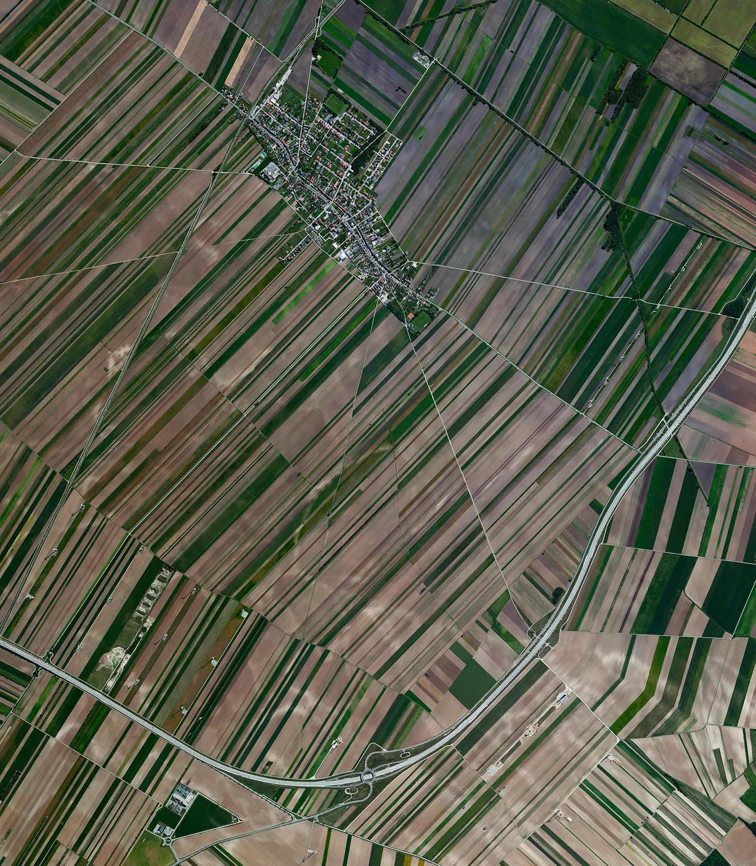 6/7/2017 Pama, Austria 48.047364, 17.034543 Agricultural development is seen around the village of Pama, Austria. The area has a population of roughly 1,100 and primarily produces wheat, rye, oats, and barley.
