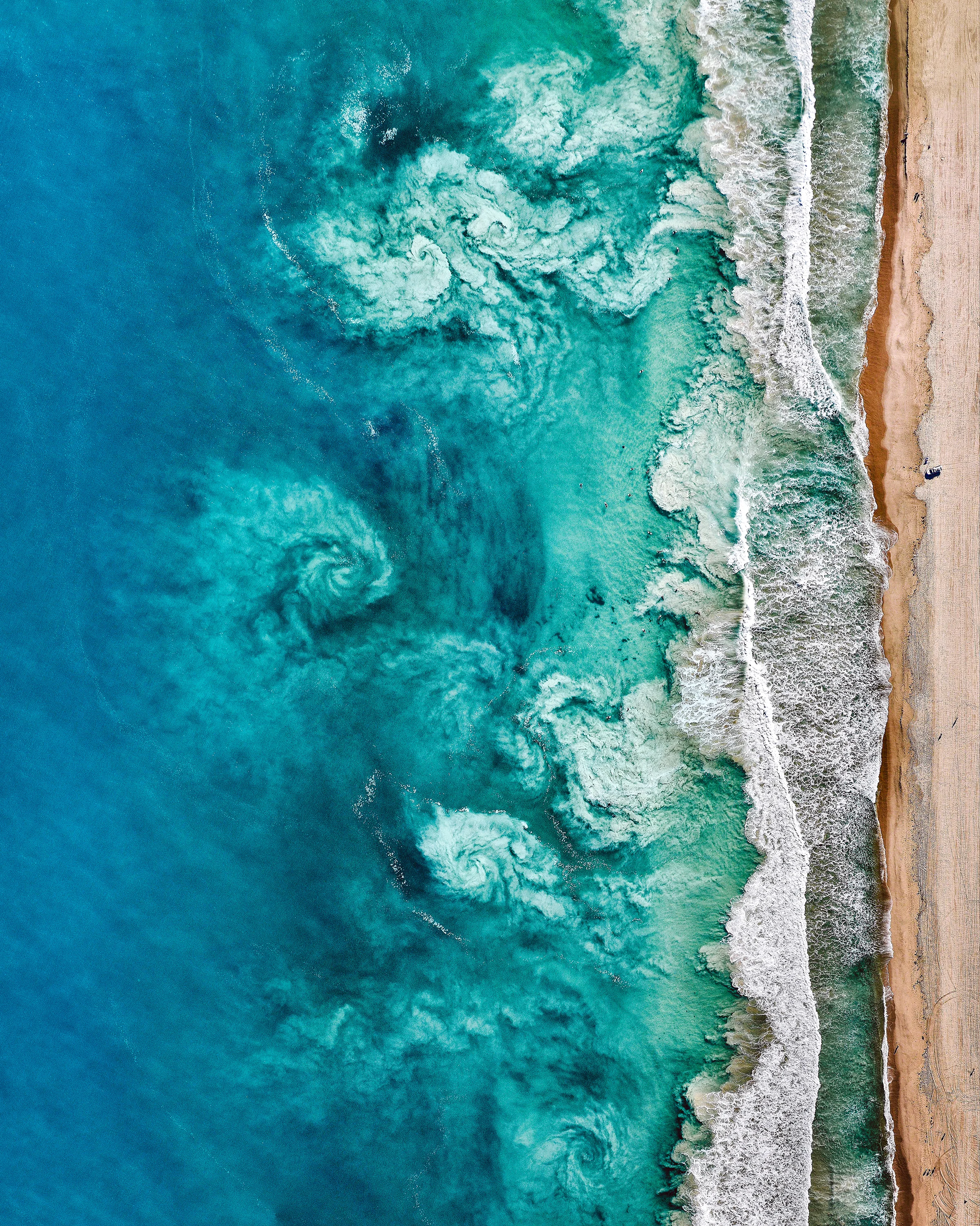 With just hours left in 2018, we’re sharing one more of our favorite Overviews created this year. This amazing shot shows swirling waves offshore Perth, Australia. The beaches in Perth are world-famous for their beautiful white sand and clear blue water. A sincere thank you to everyone who shared an image, purchased a print or a copy of “Overview,” or simply followed along in 2018. Happy New Year! 31°57'04.5"S, 115°45'14.9"E Source imagery: Nearmap