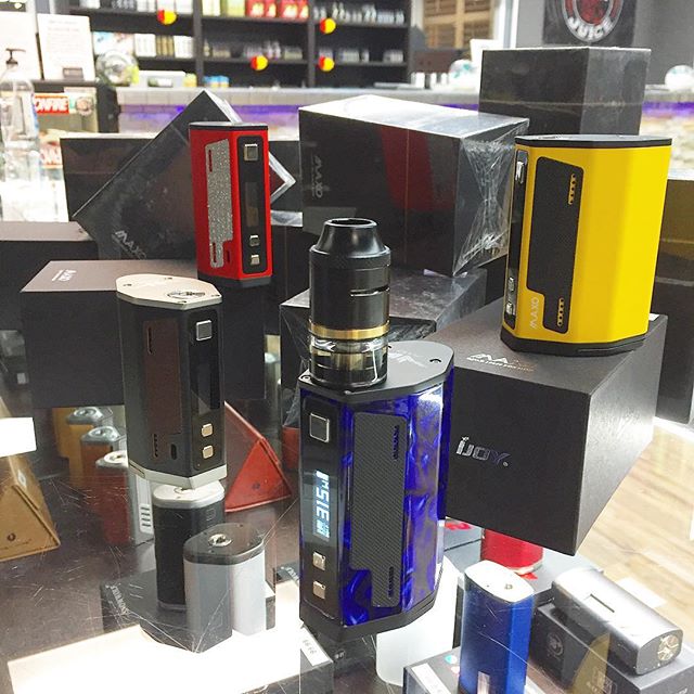 #newmod the #Maxo Quad 18650 box mod, 315 watts by #ijoy #ijoymaxo #nowavailable #vapecity #vapecityark