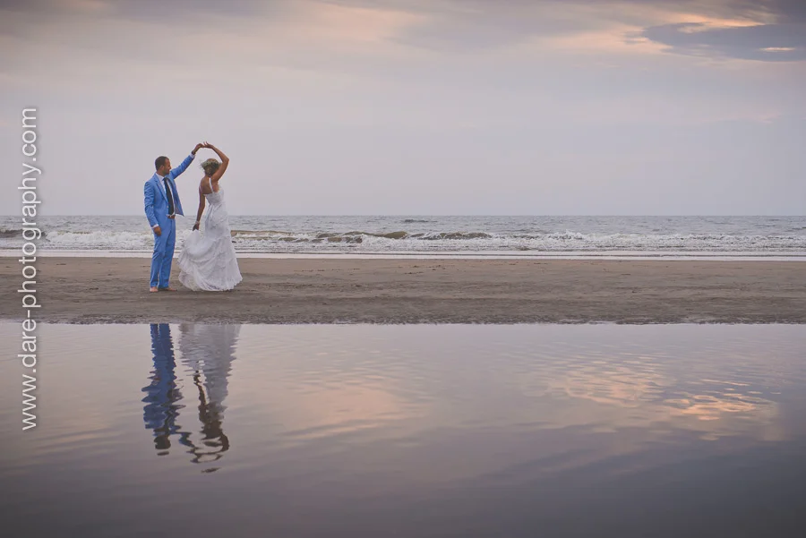 Stralend bruidspaar op een stralende dag!