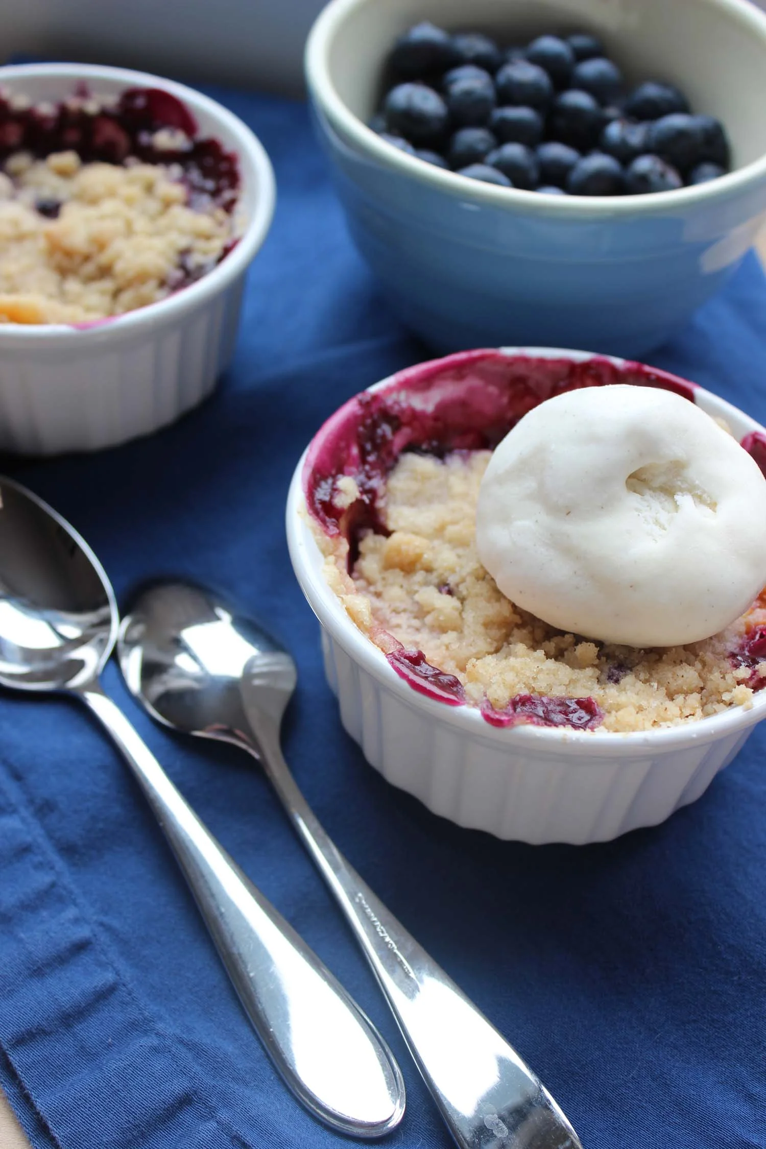 Peach & Blueberry Crumble | Image: Laura Messersmith