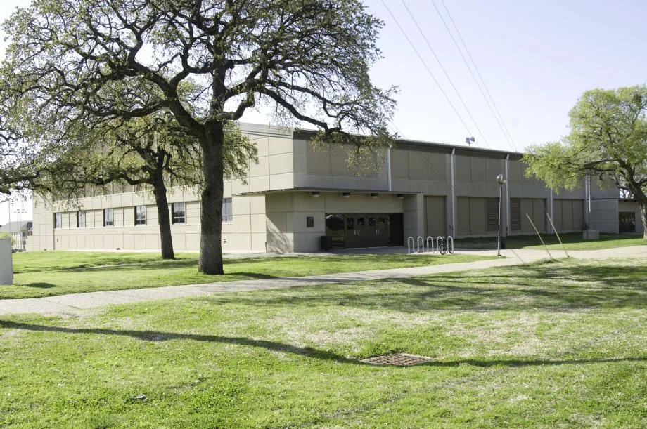 Bahnsen Gym