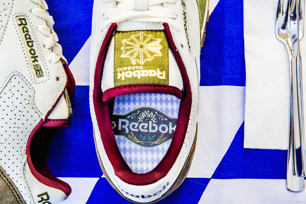 Reebok_Classic-Leather_Oktoberfest_V66830_03.jpg