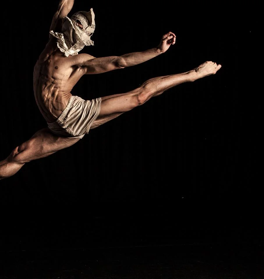 DeNada Seeks Male Dancers for New Production and National Tour