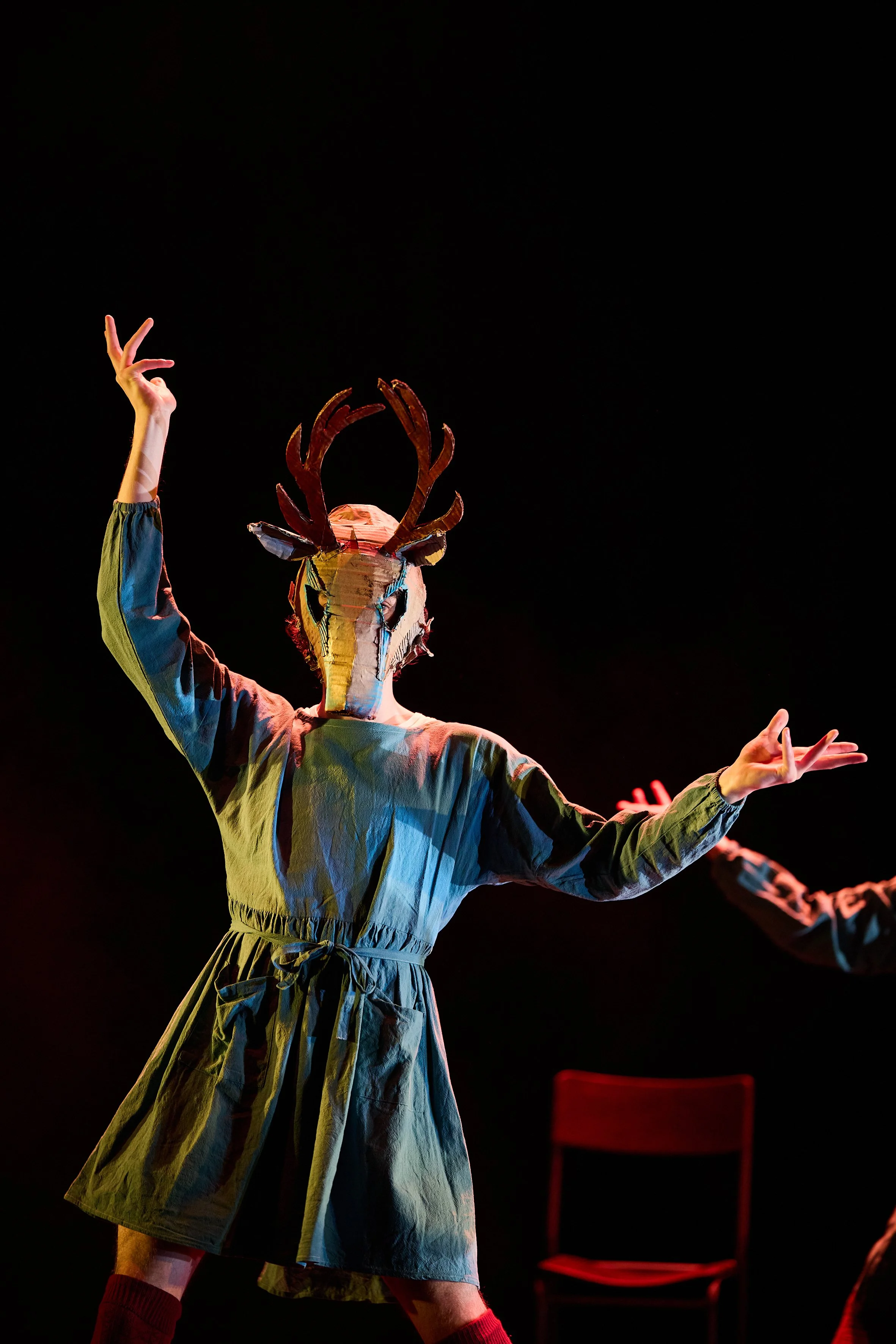 17_DeNadaDance_EdwardII_Photoby_DavidLyndsay.jpg