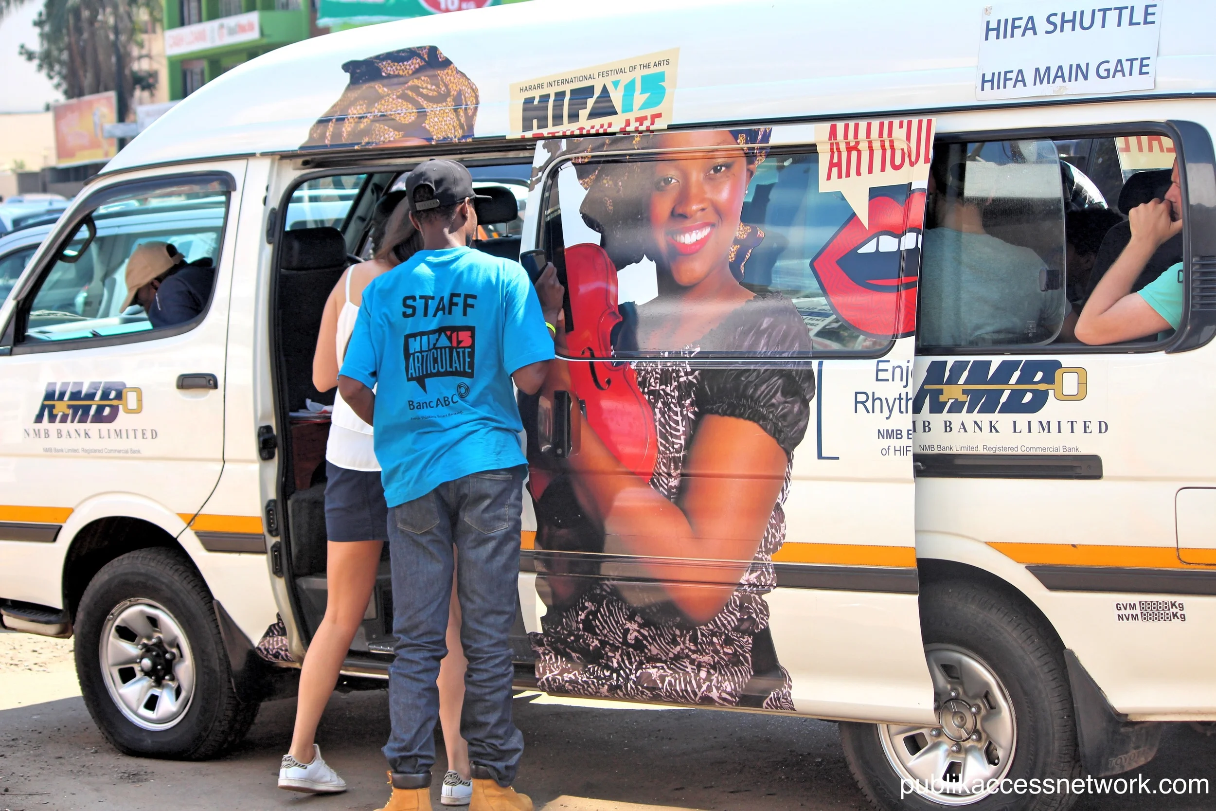 Hifa shuttle bus