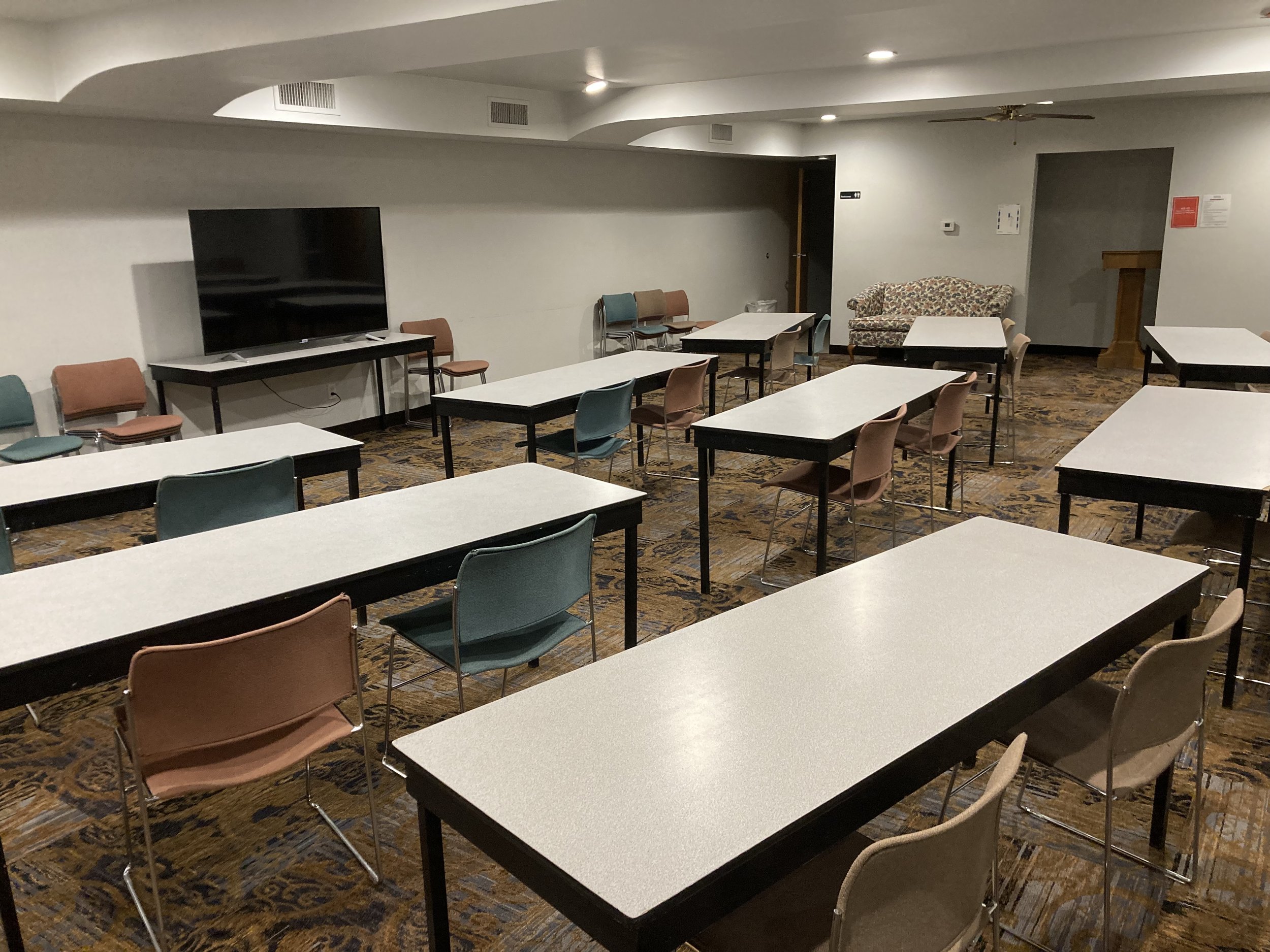 Classroom Style, 18 chairs