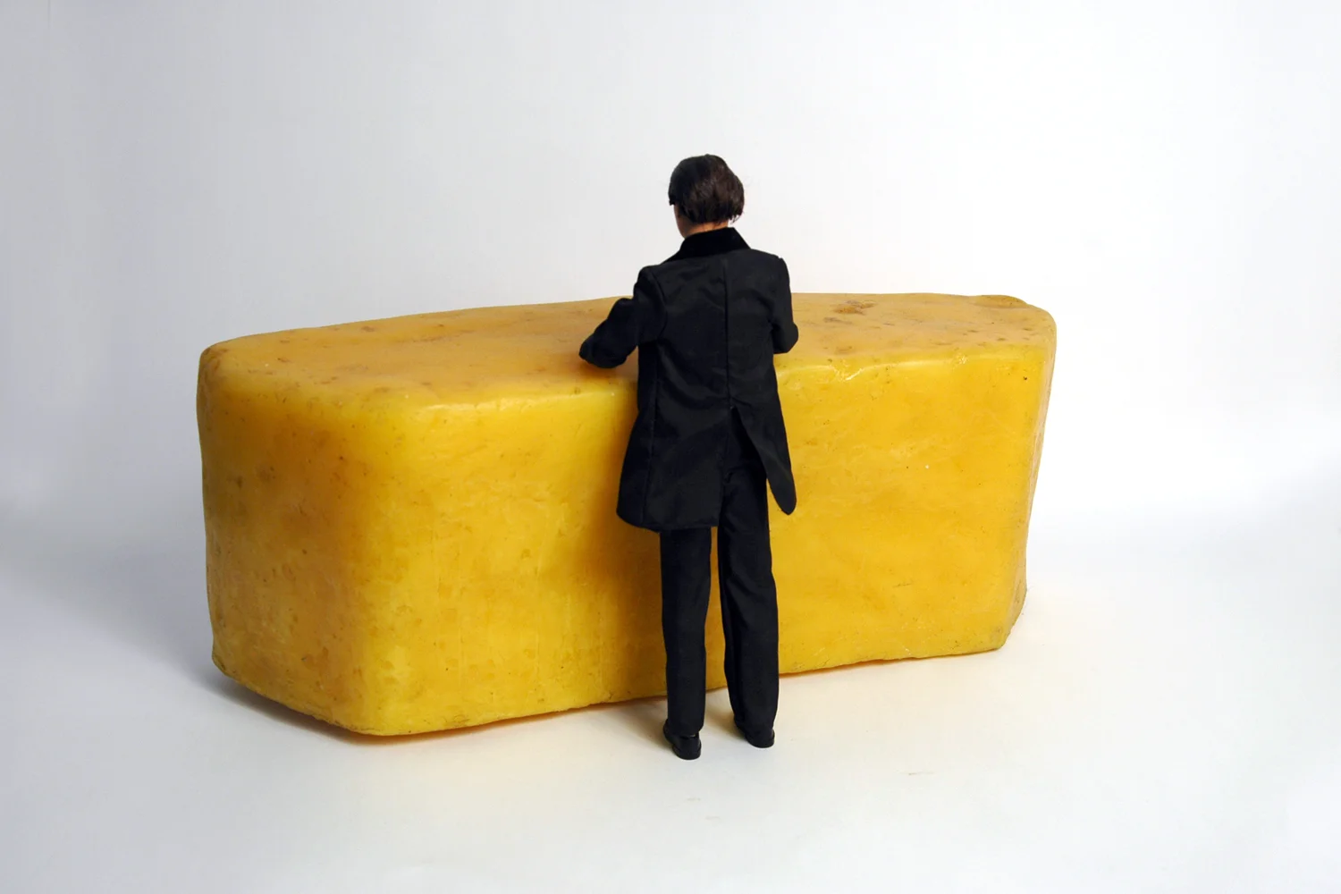 wax-barman-art-object-huebner-9.jpg