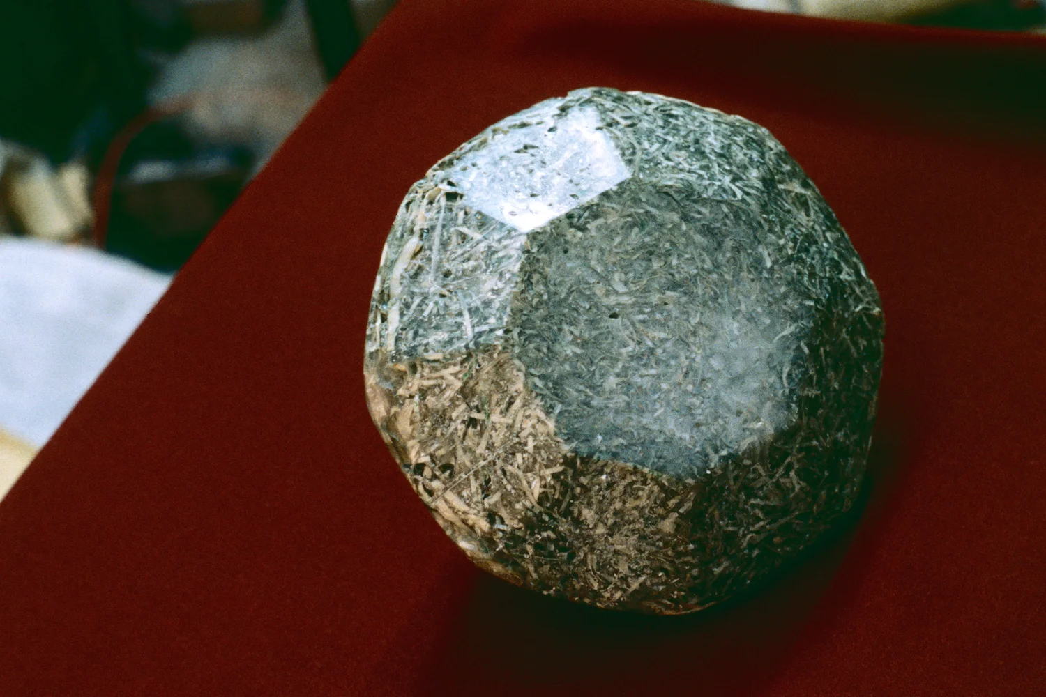currency-diamond-huebner-1.jpg