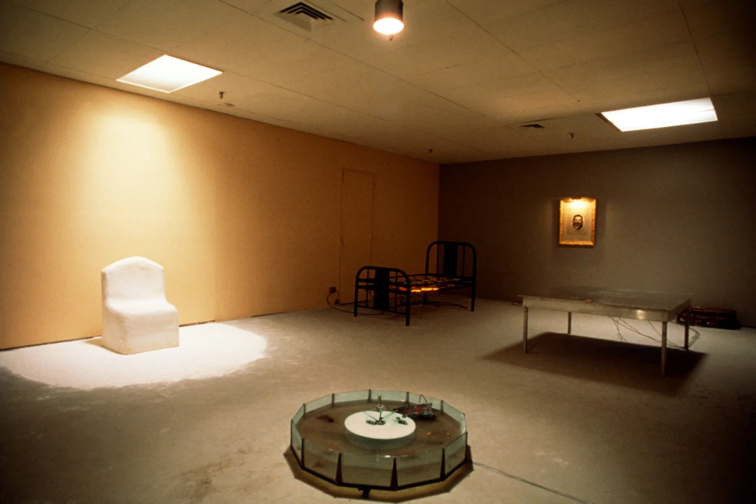 stations-installation-montreal-huebner-1.jpg