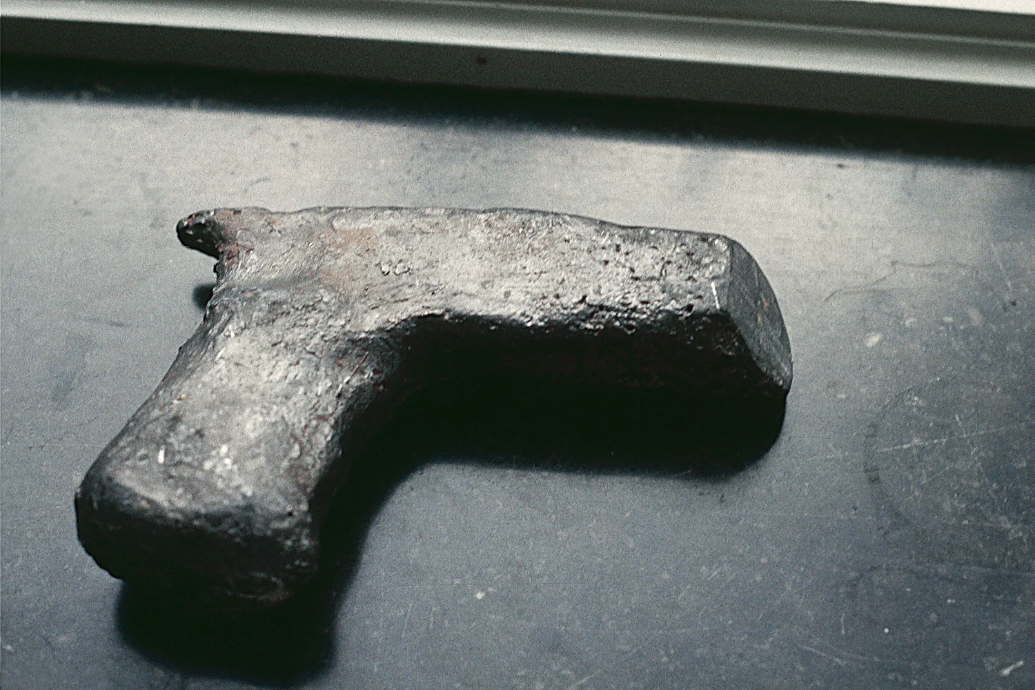 lead-hand-gun-huebner-2.jpg