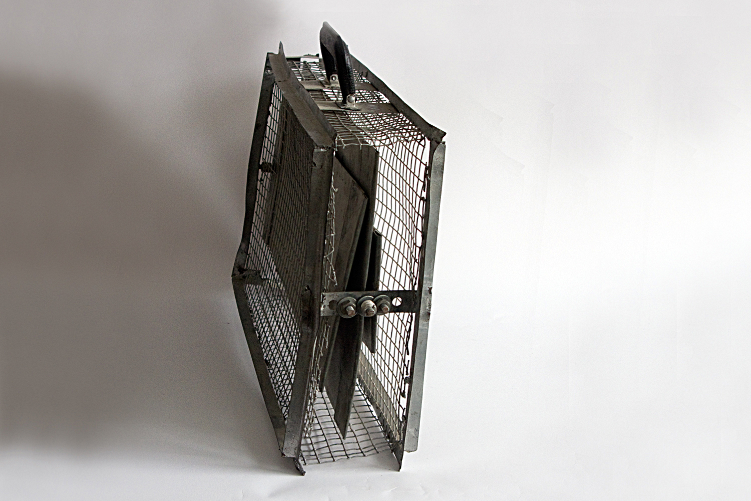 wire-briefcase-huebner-2.jpg