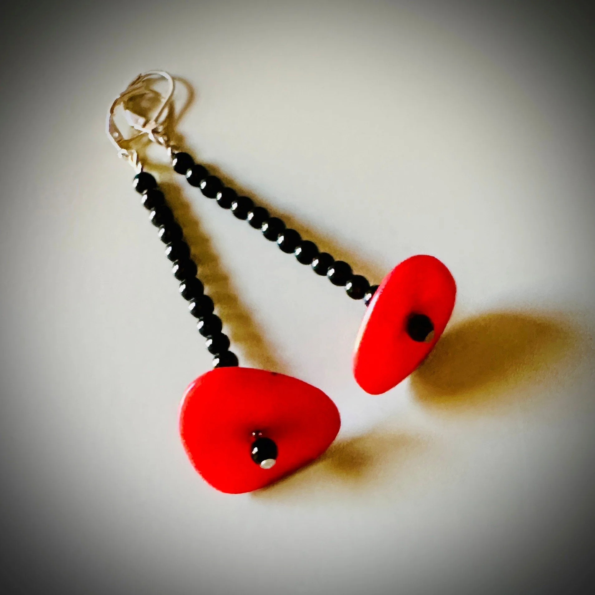 Tagua Red Black.jpg