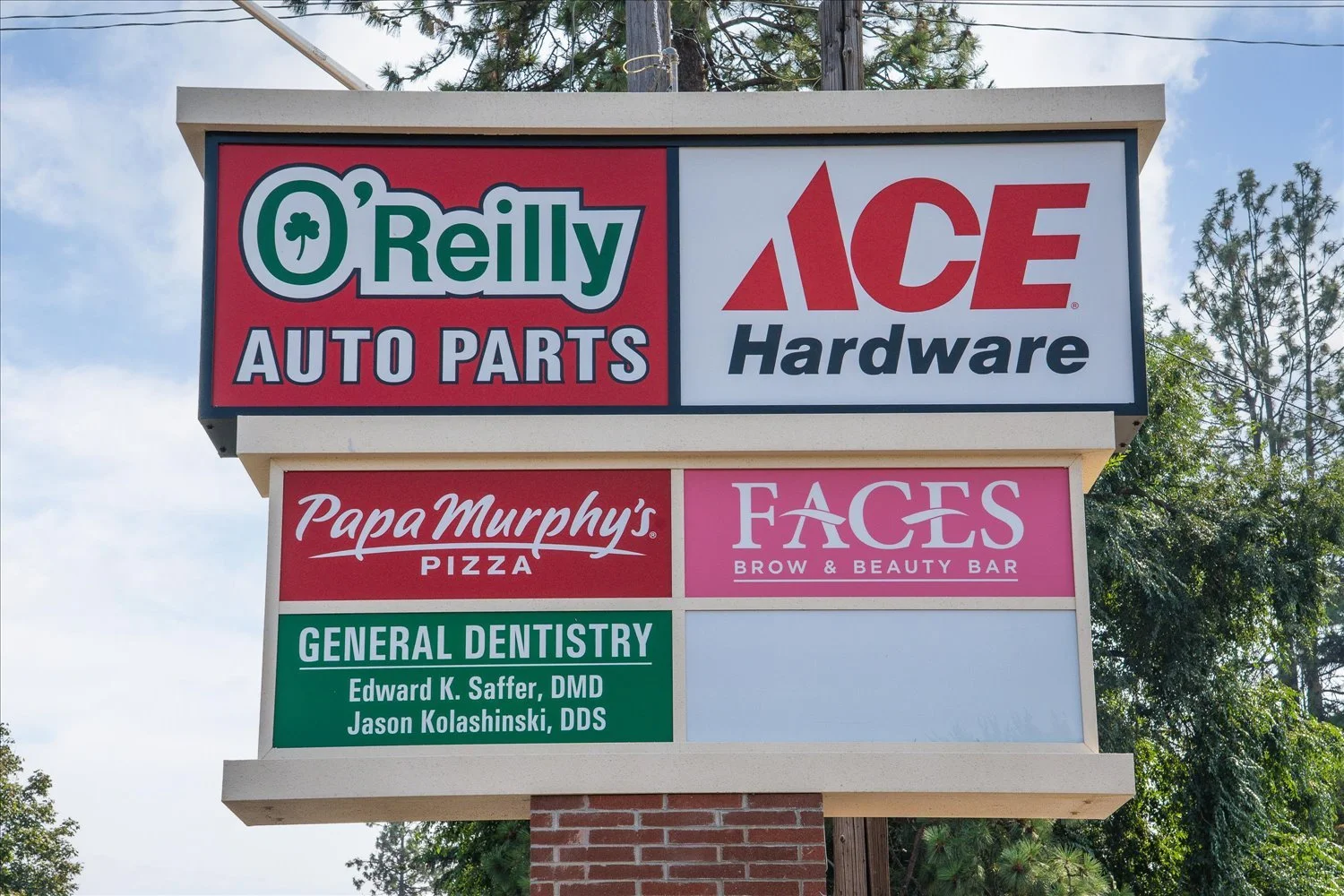 06-5528 N Ash St-006.jpg