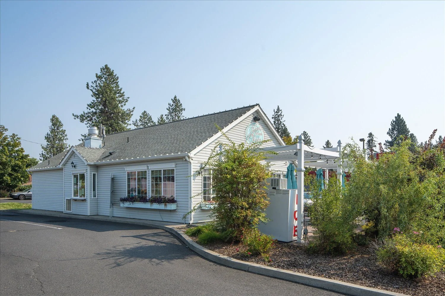 24-5528 N Ash St-024.jpg