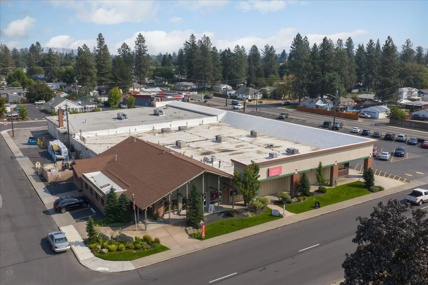 08-5528 N Ash St-008.jpg