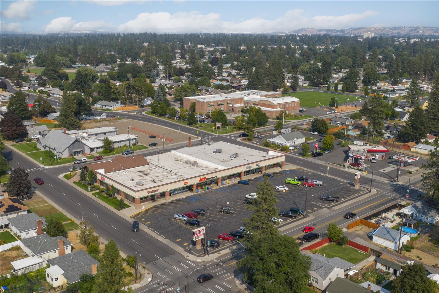 10-5528 N Ash St-010.jpg