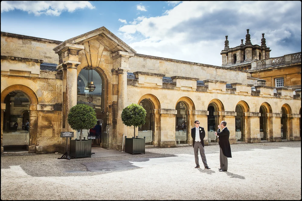 Blenheim Palace wedding photography. Liz & Oli's Oxfordshire wedding.