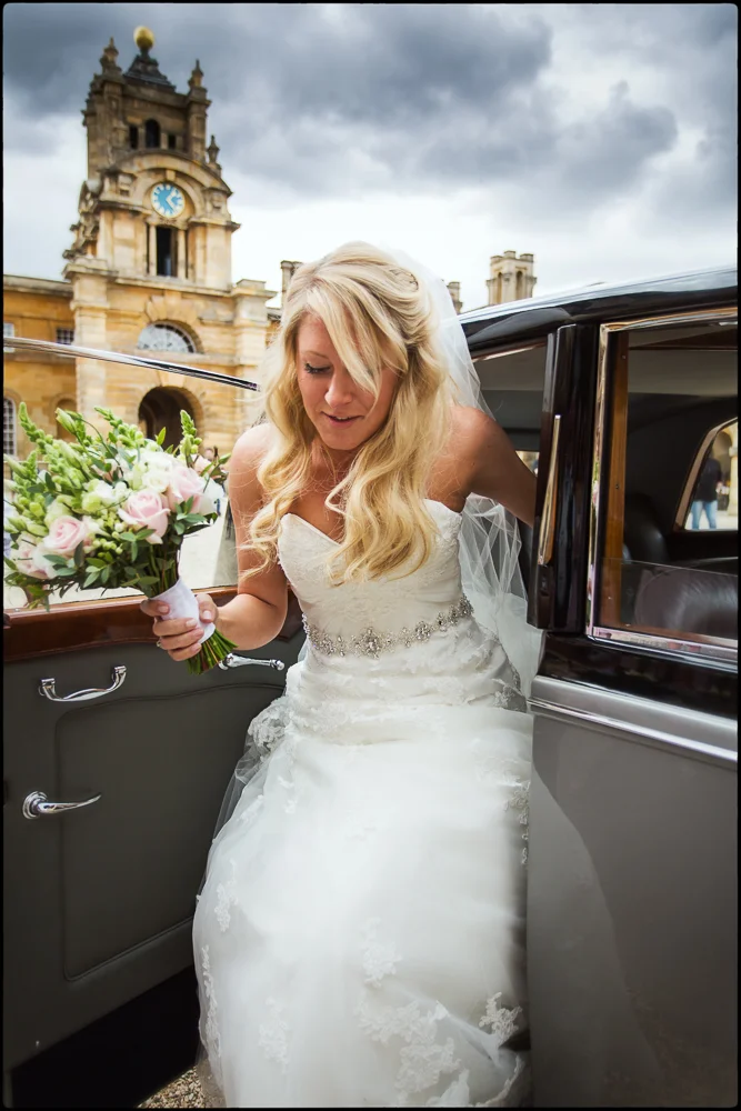 wedding photography at Blenheim Palace. Liz & Oli's Oxfordshire wedding.