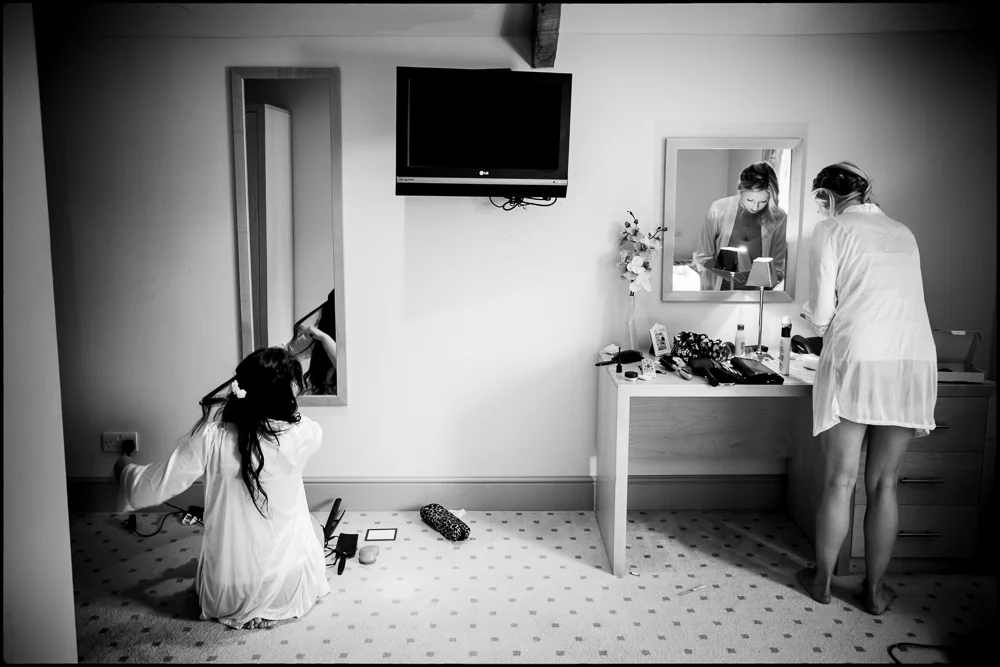 Hollie & Mitchell. Wrag Barn, Wiltshire Wedding photography