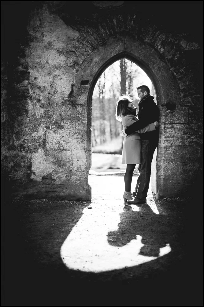 Jess & Matt, Minster Lovell Ruins engagement photography, Oxfordshire .