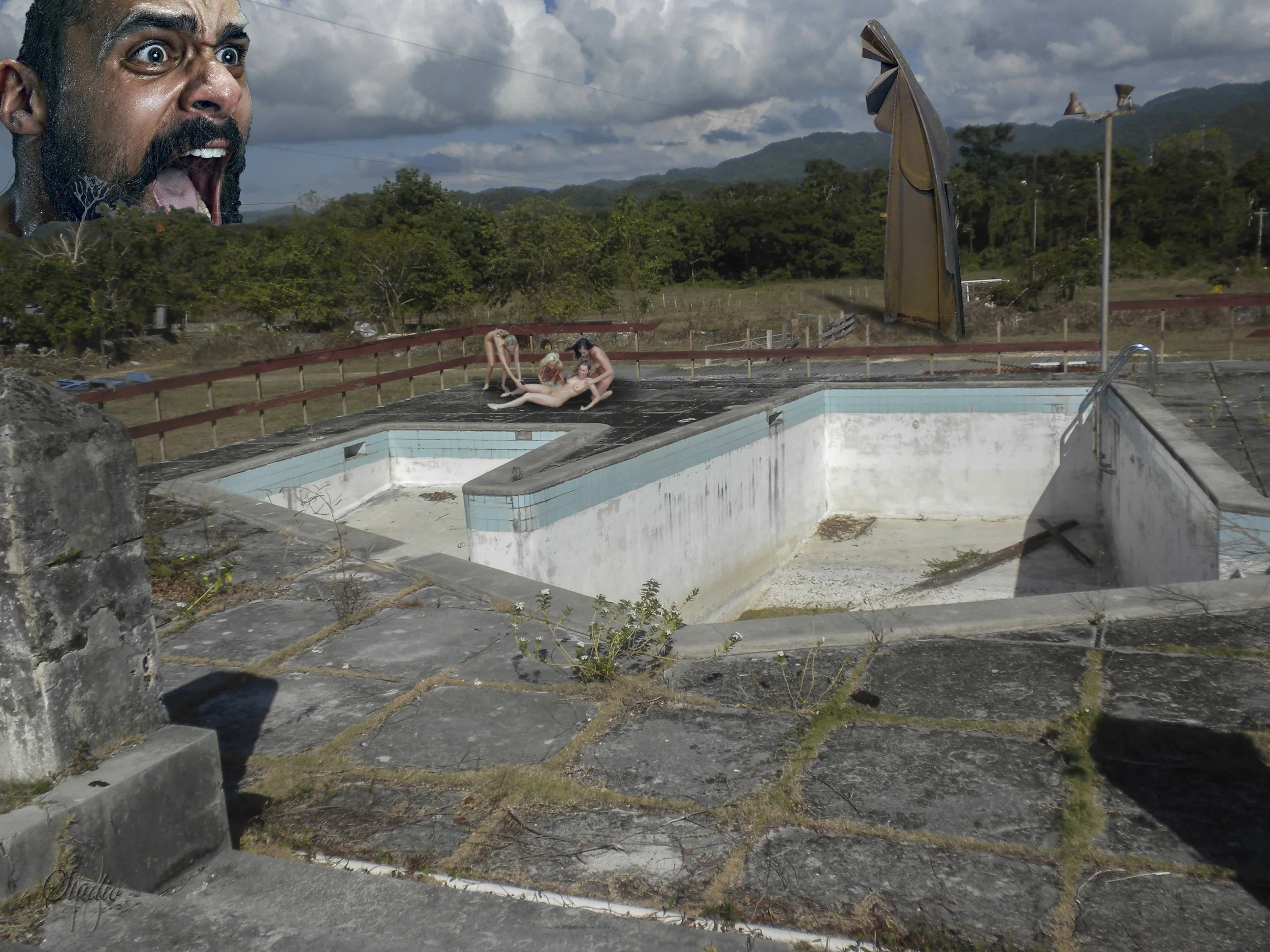 Pool Hide!.jpg