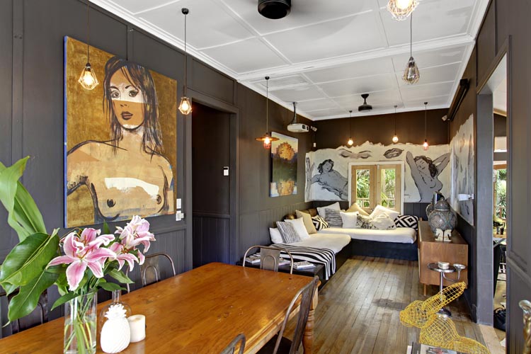 LOUNGE DINING