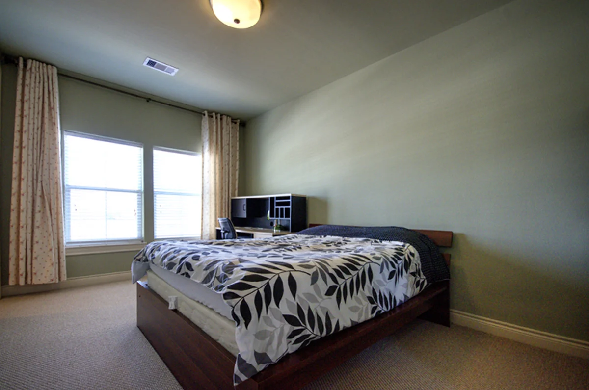 bed2.jpg