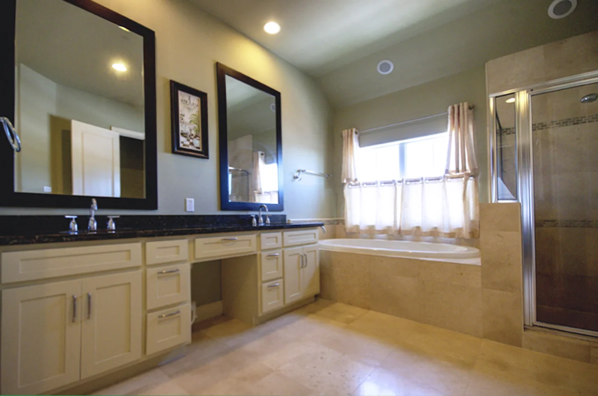 masterbath.jpg